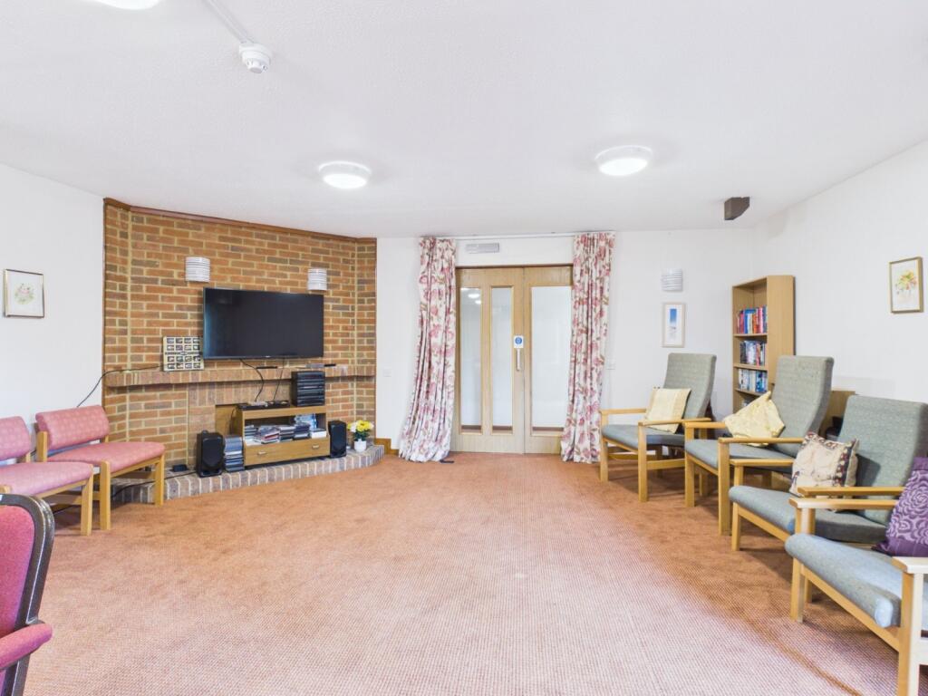 Apartment in Hemel Hempstead, Amersham - View 5