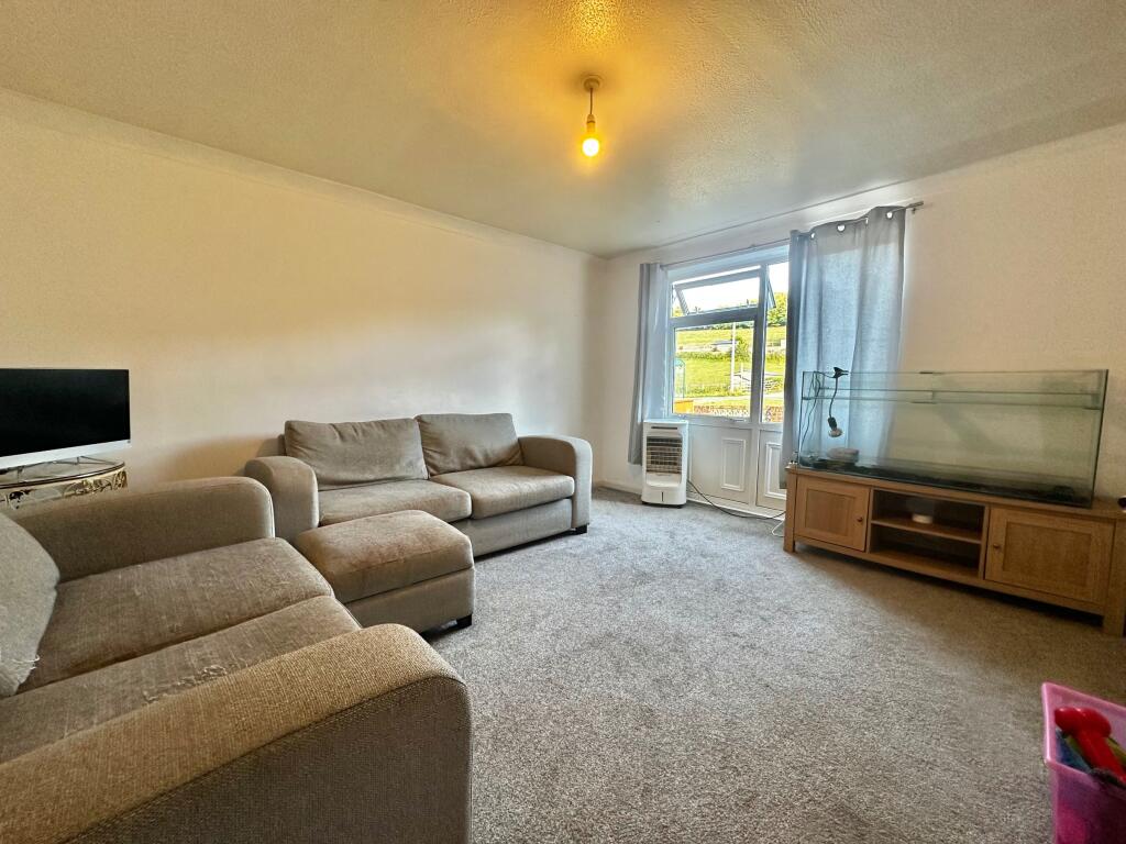 Oak Way, Littledean, Cinderford photo 3