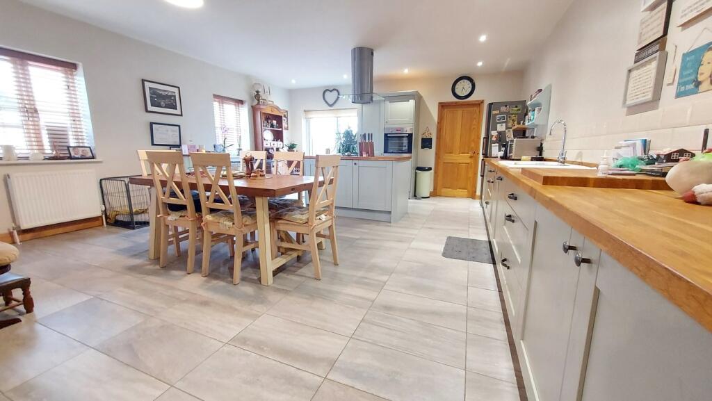  North Road, BOURNE, PE10 photo 2