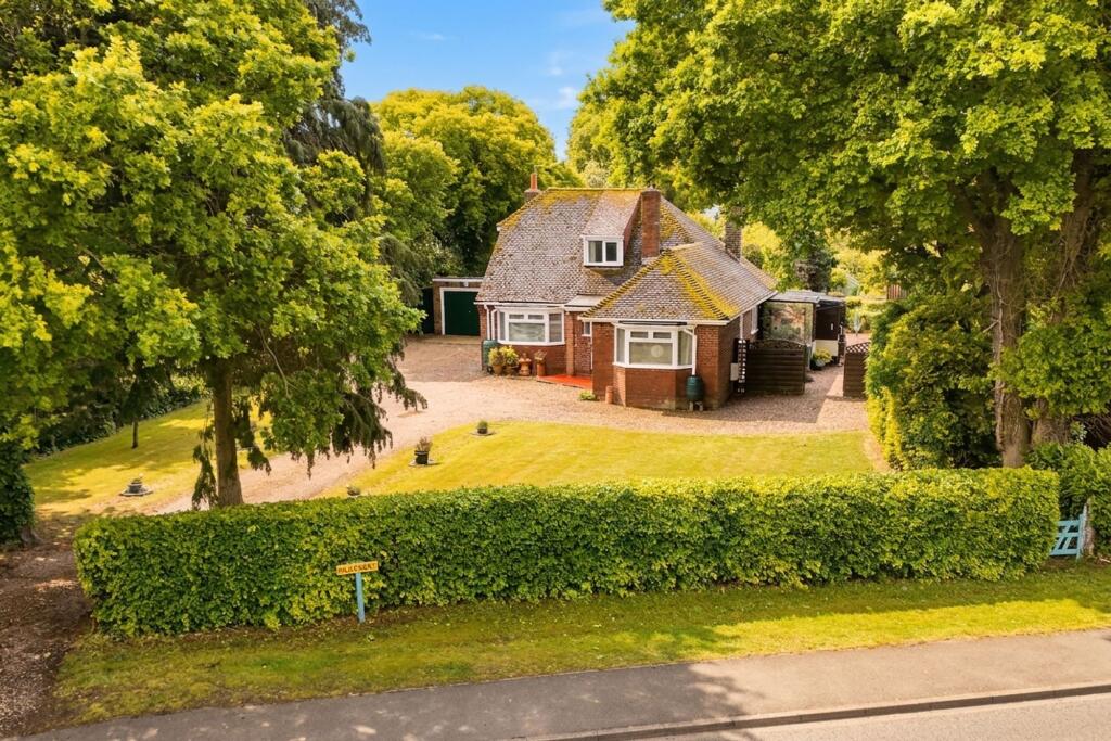 Main image of property: Long Lane, Stoke Holy Cross, Norwich