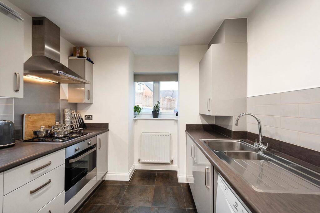 Haygreen Crescent, Ebbsfleet Valley, Swanscombe, DA10 photo 4