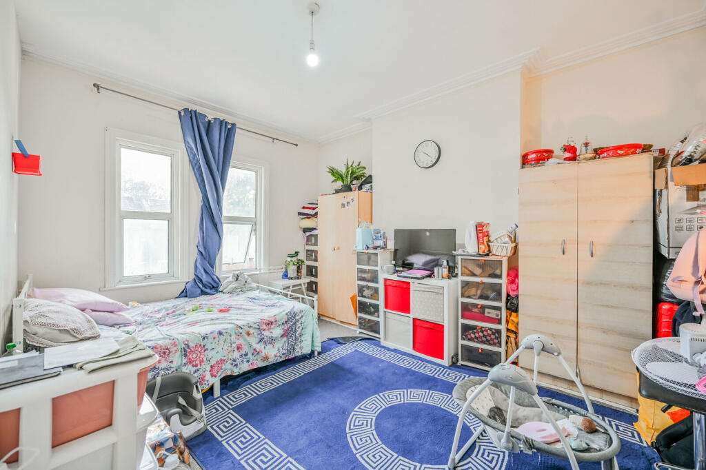 House in London - View 3