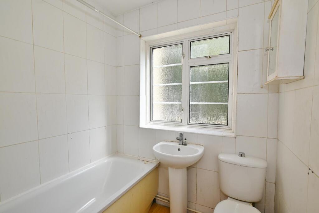 Apartment in Twickenham - More
