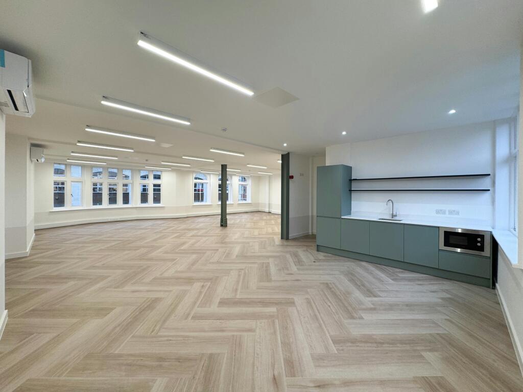 Image 20251215T144927editradient.jpg