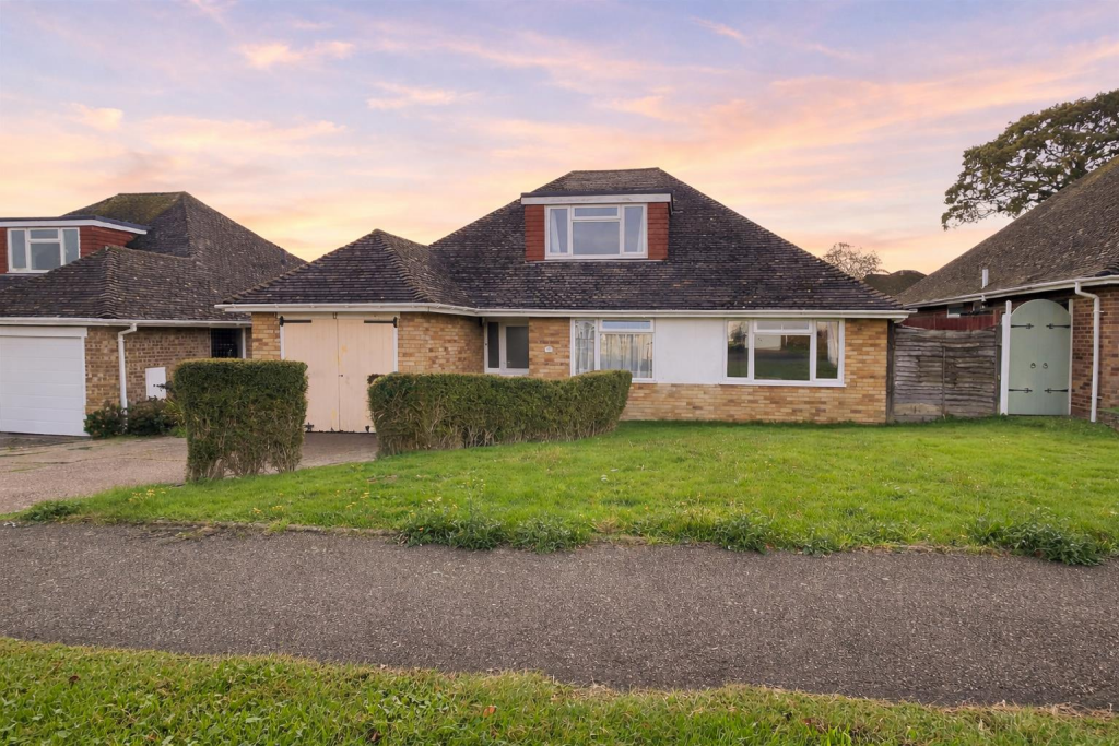 4-bed detached on Summer Hill Road, Bexhill TN39 4LN, £430,000