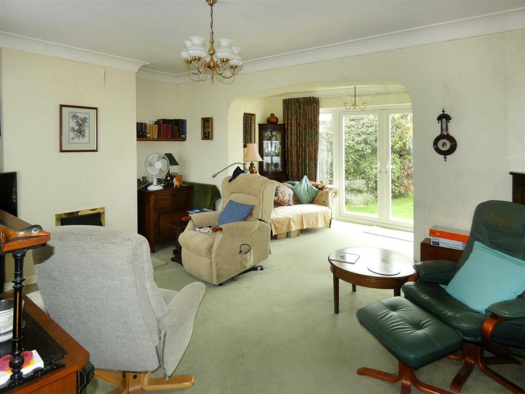 Cheam Road, Rustington photo 2