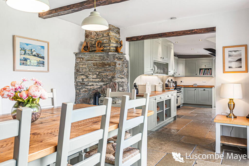 House in South Hams, Kingston - View 4