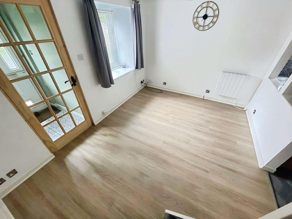 House in Swindon - View 3