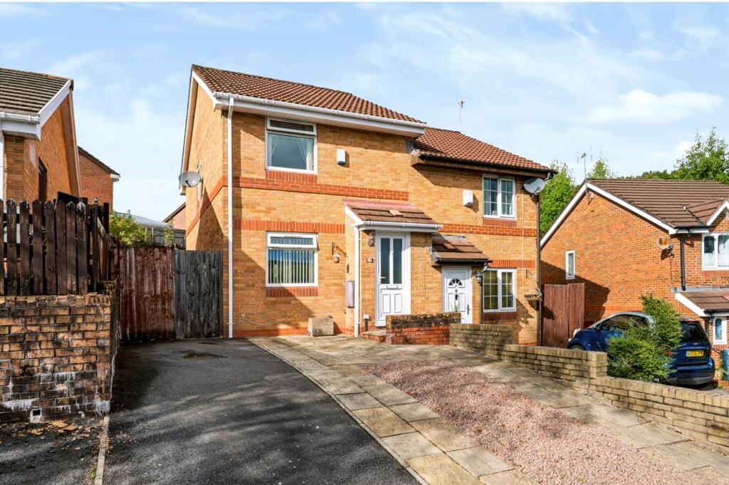 Main image of property: Cefn Close, Glyncoch, CF37