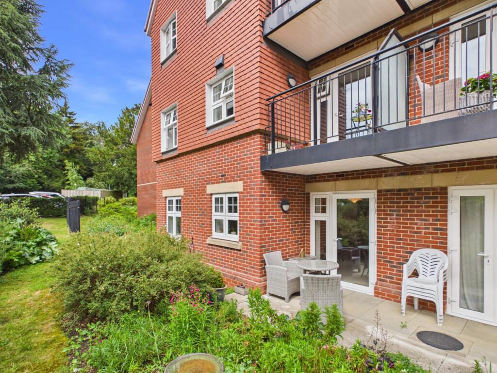 Main image of property: Marple Lane, Chalfont St. Peter, Gerrards Cross, Buckinghamshire, SL9