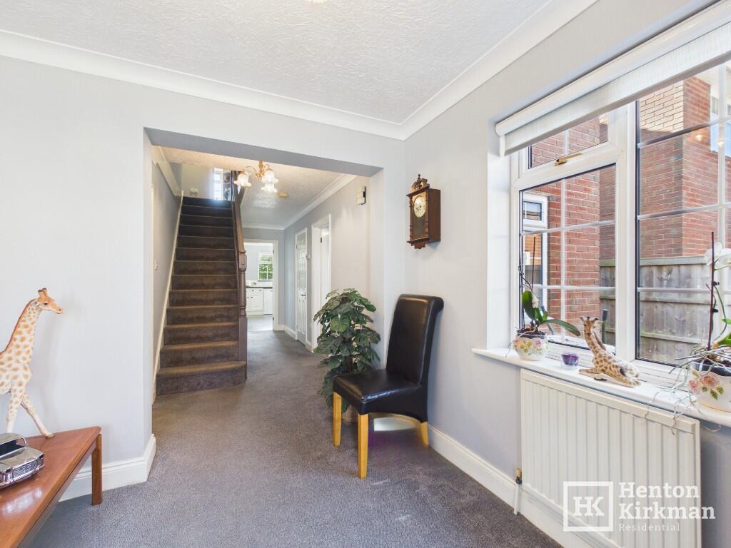 House in Basildon, Sunnymede, Billericay - View 2