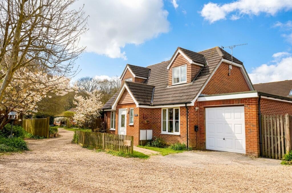 Main image of property: Elmfield Lane, Calshot, SO45