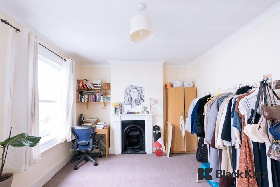 House in London - View 4