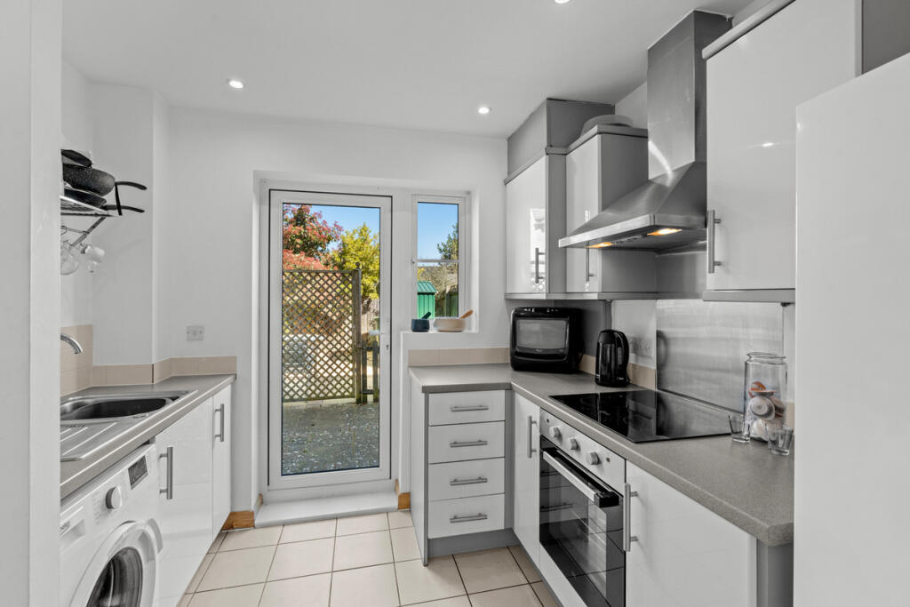 Charlton Close, Halstead, CO9 3 photo 3