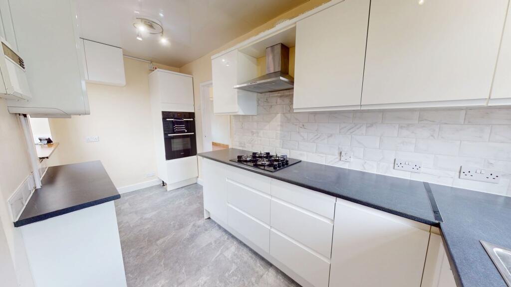House in Stoke-on-Trent - View 2