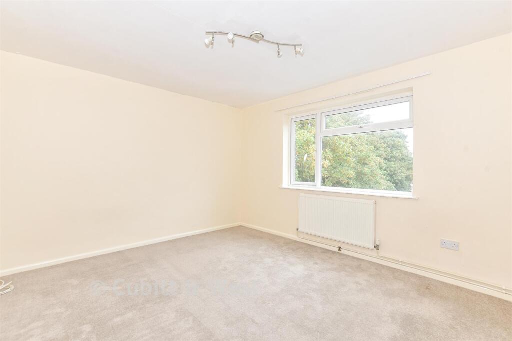 Apartment in Arun, Bognor Regis - View 4