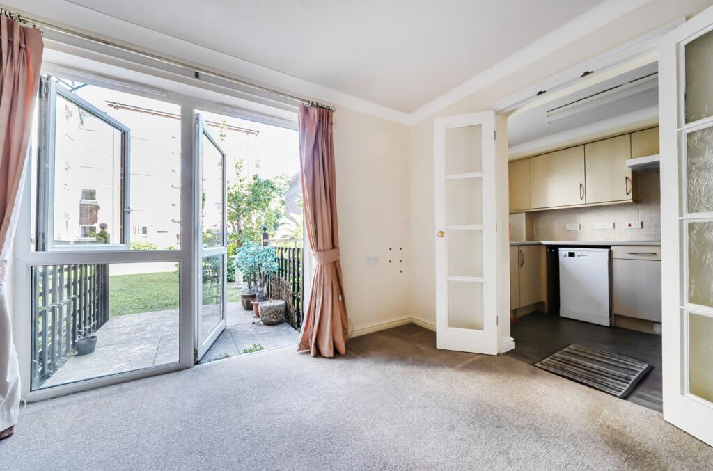 Apartment in Chichester - View 2