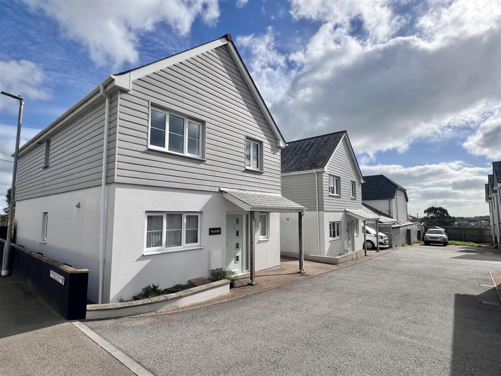 House in Plymouth - View 5