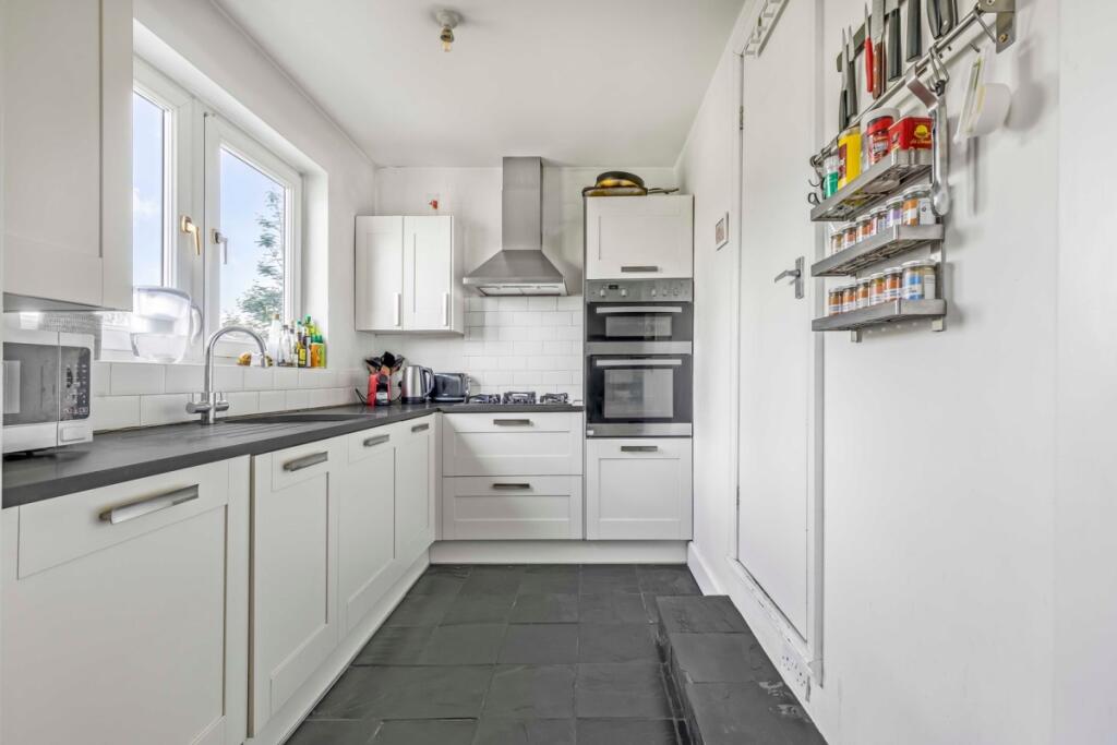 Apartment in London - View 4