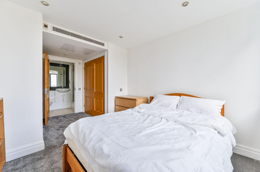Apartment in London, Paddington - More