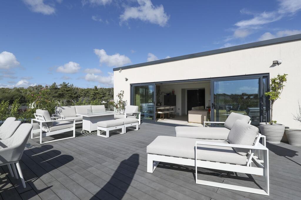 Main image of property: Minafon, Cowbridge