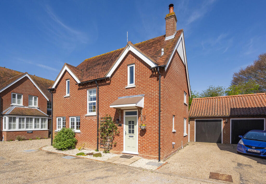 Main image of property: The Chase, Foxearth