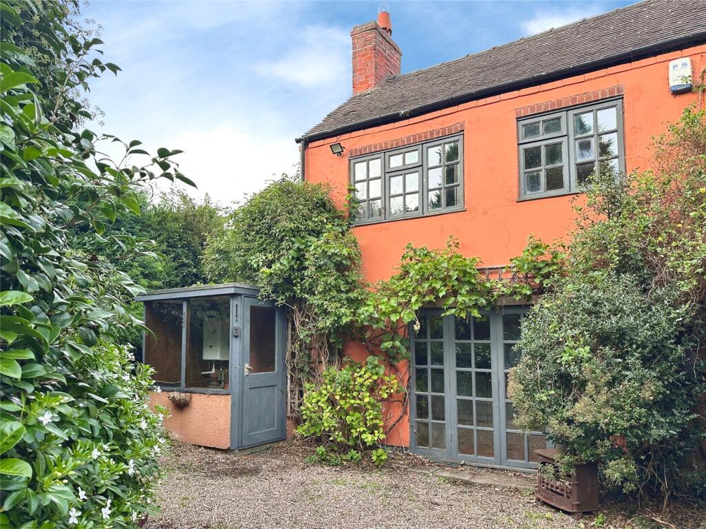 Main image of property: Oxton Road, Arnold, Nottingham, Nottinghamshire, NG5