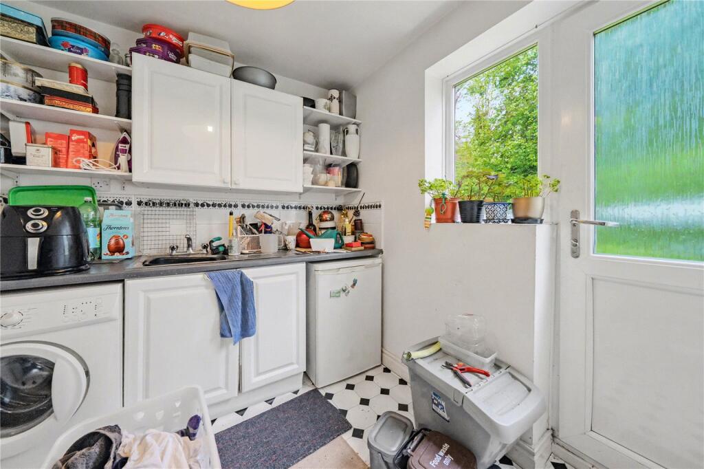 House in Leeds, Farnley - View 5