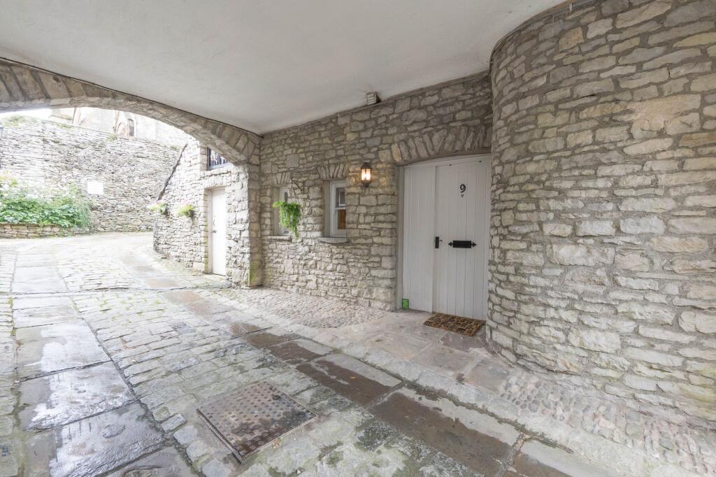 Main image of property: 9 Marvic Court, 100 Highgate, Kendal