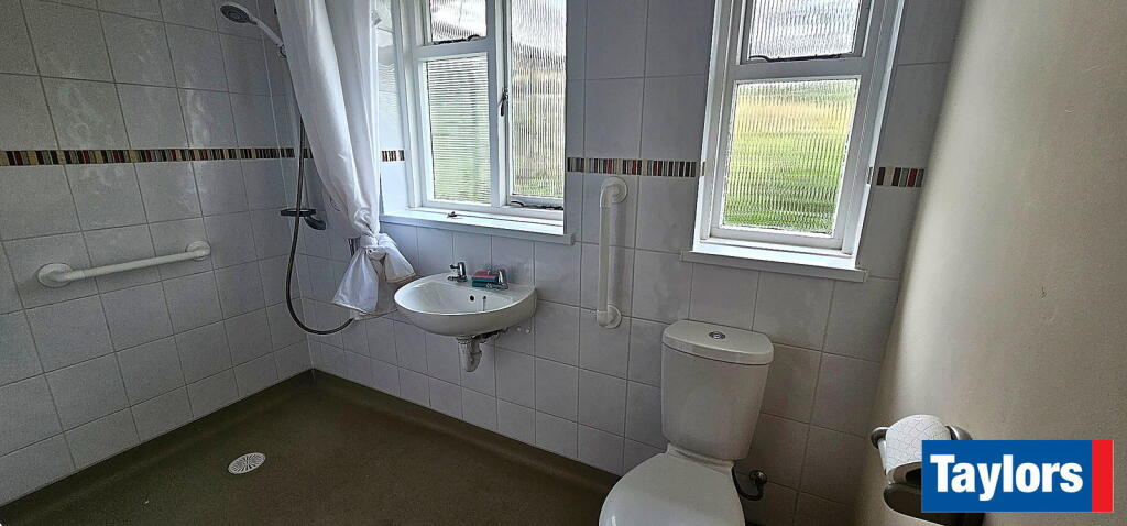 Horse Bridge Lane, Whittington, Kinver, Stourbridge, Staffordshire, DY7 6PA - More