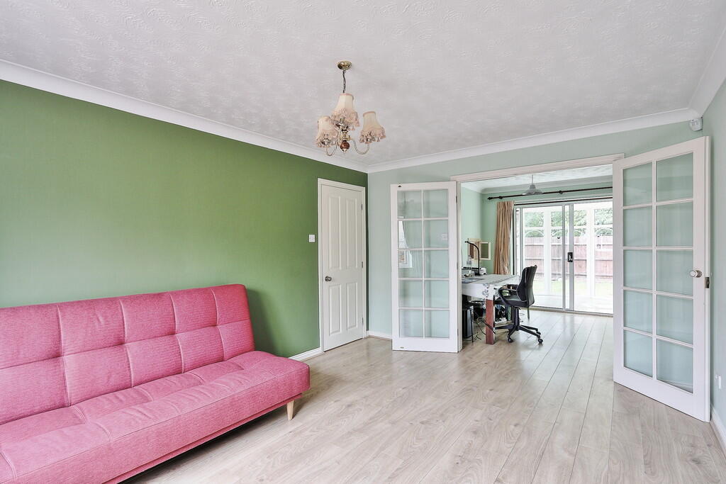Sycamore Close, Cambridge - View 4