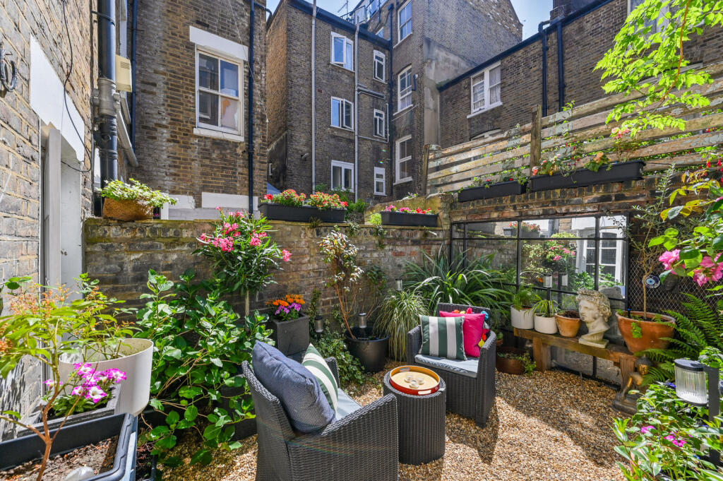 Apartment in London, Paddington - View 4