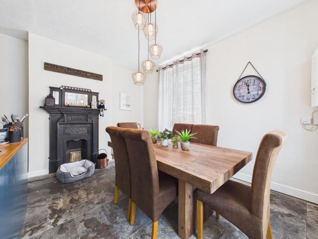 House in Bradford, New Brighton, Bingley - View 3