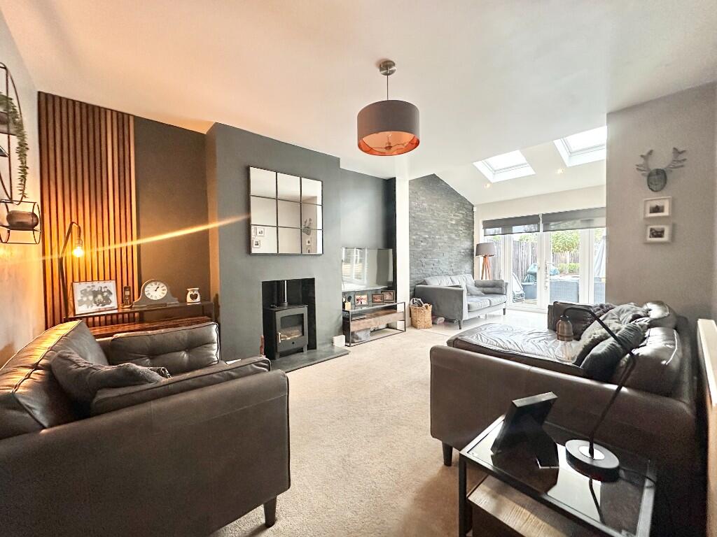 Chestnut Drive, Sale, Greater Manchester, M33 photo 4