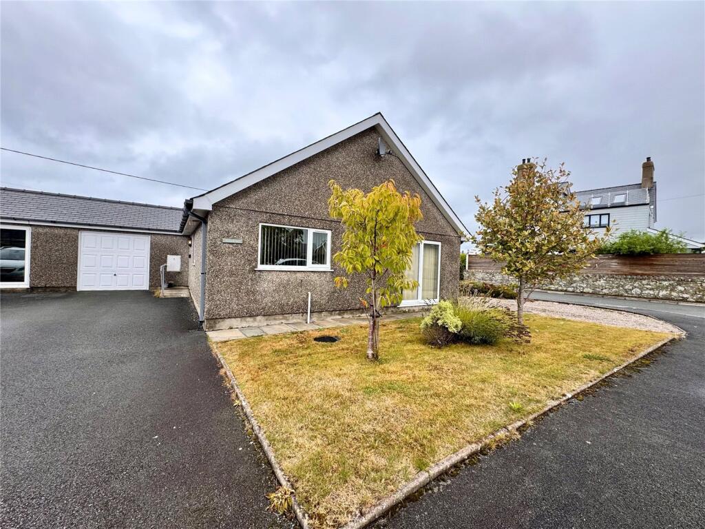 Main image of property: Maes Terfyn, Morfa Nefyn, Pwllheli, Gwynedd, LL53