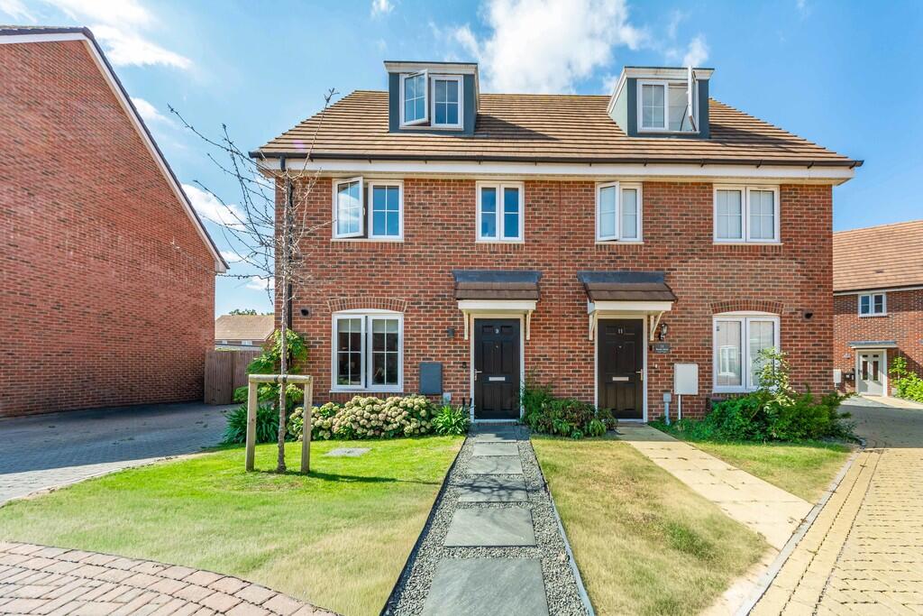 Main image of property: Buckle Mead, Eastergate