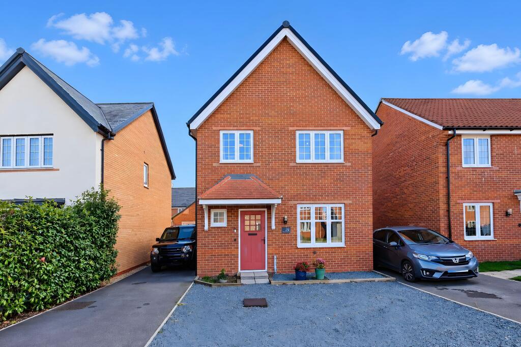 4-bed detached on Longhall Road, Buckden, PE19, £390,000