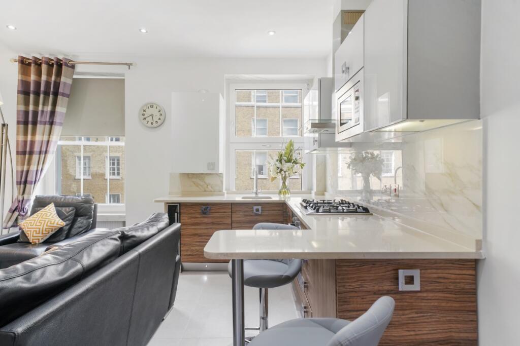 Apartment in London, City of Westminster - More