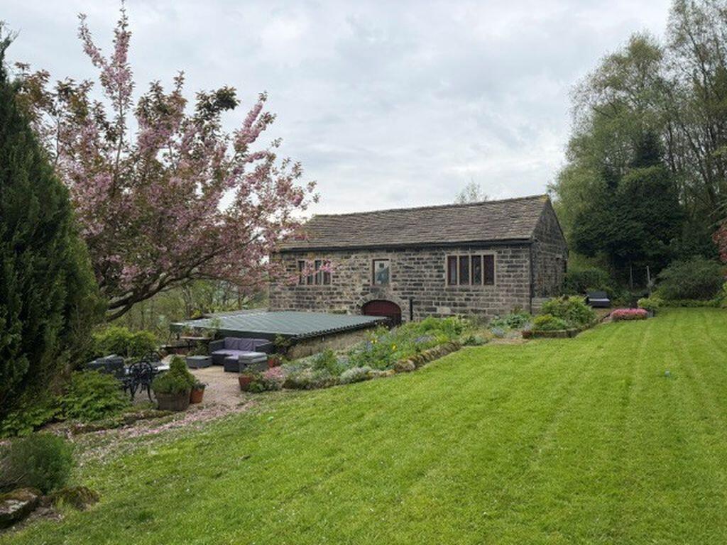 4-bed house on Erringden, Hebden Bridge, £895,000