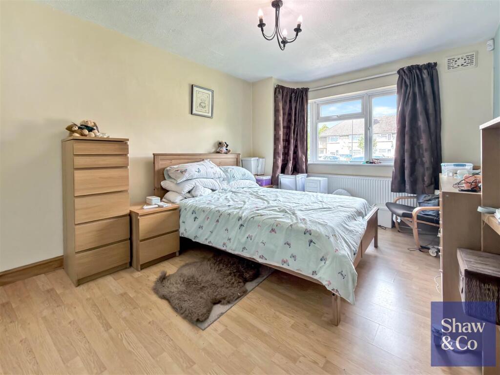 Worthing Road, Heston photo 4