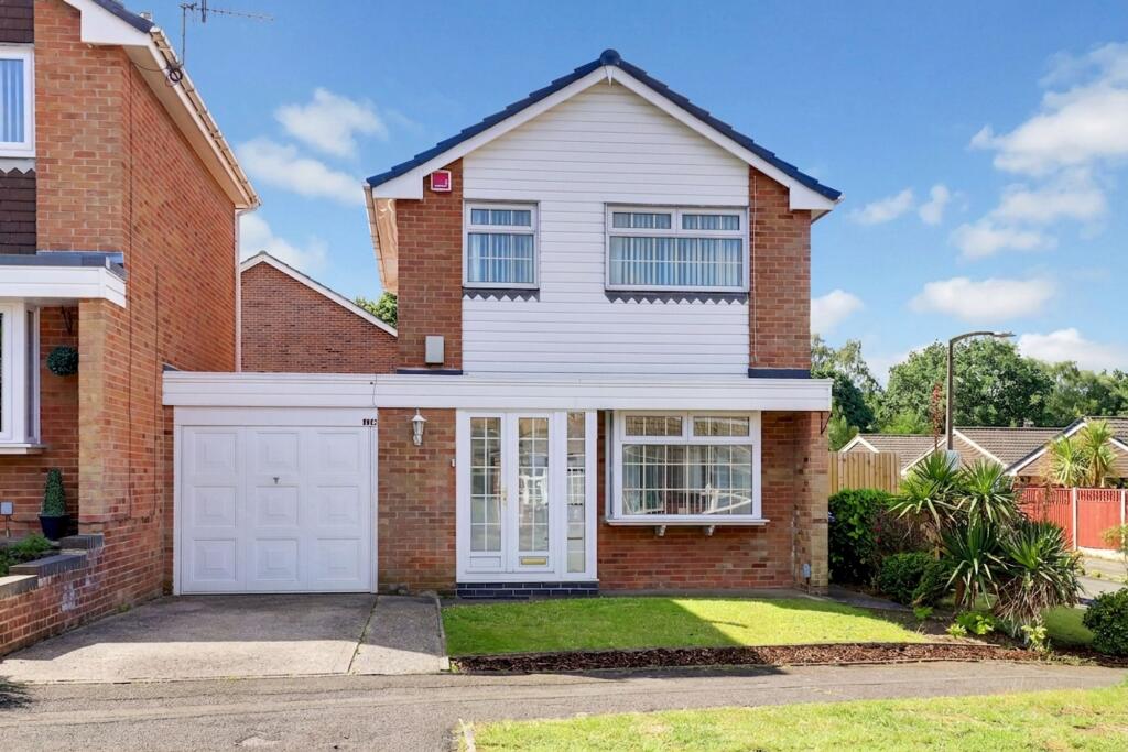 3-bed detached on Grampian Drive, Arnold, NG5, £290,000