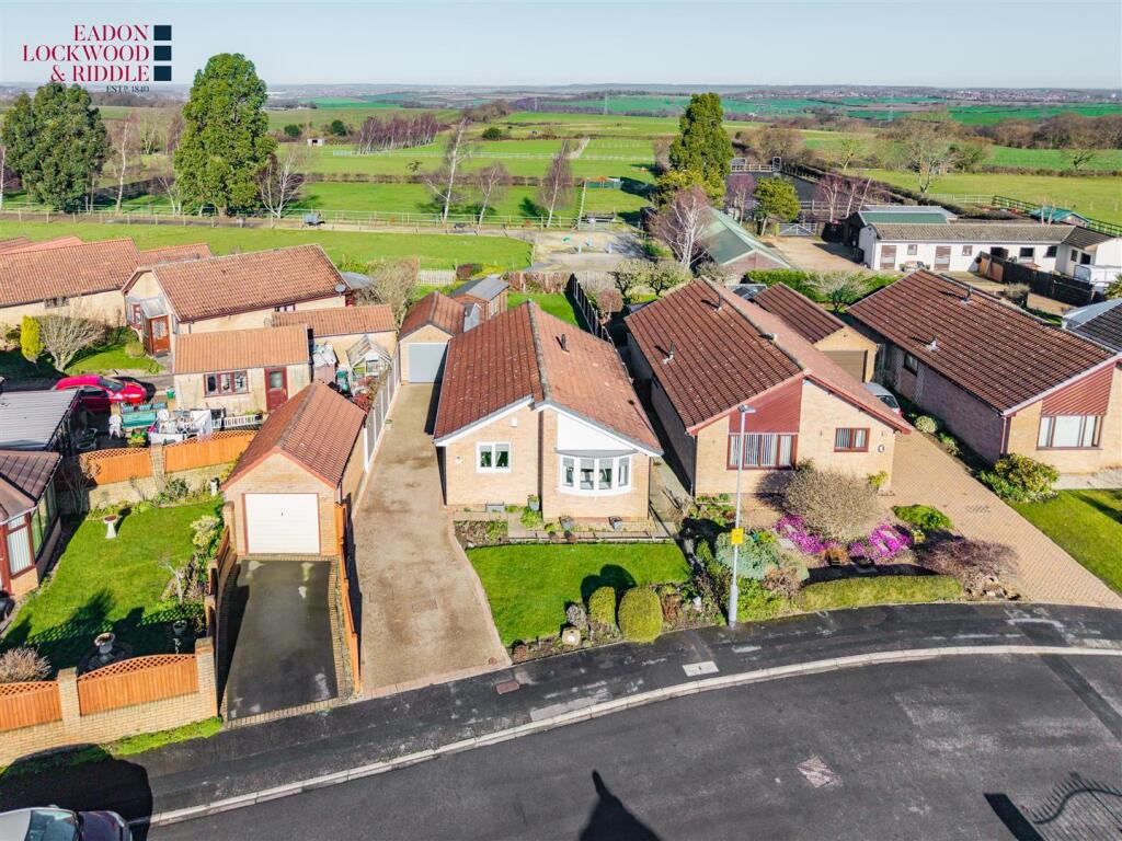 Main image of property: 18 Radford Close, Ravenfield, S65 4LD