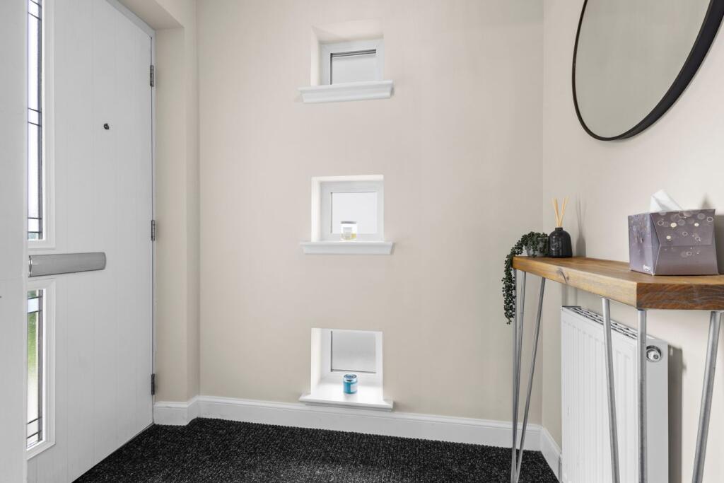 House in Kilmarnock, East Ayrshire - More