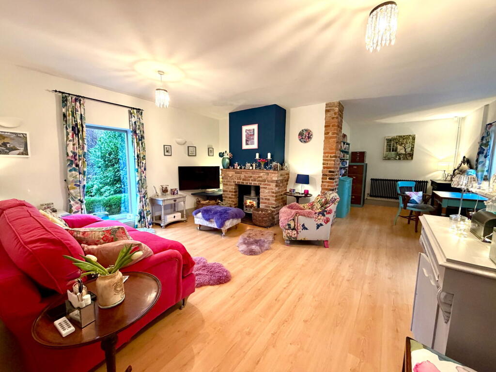 Low Road, Scrooby, Doncaster, DN10 6AG photo 2