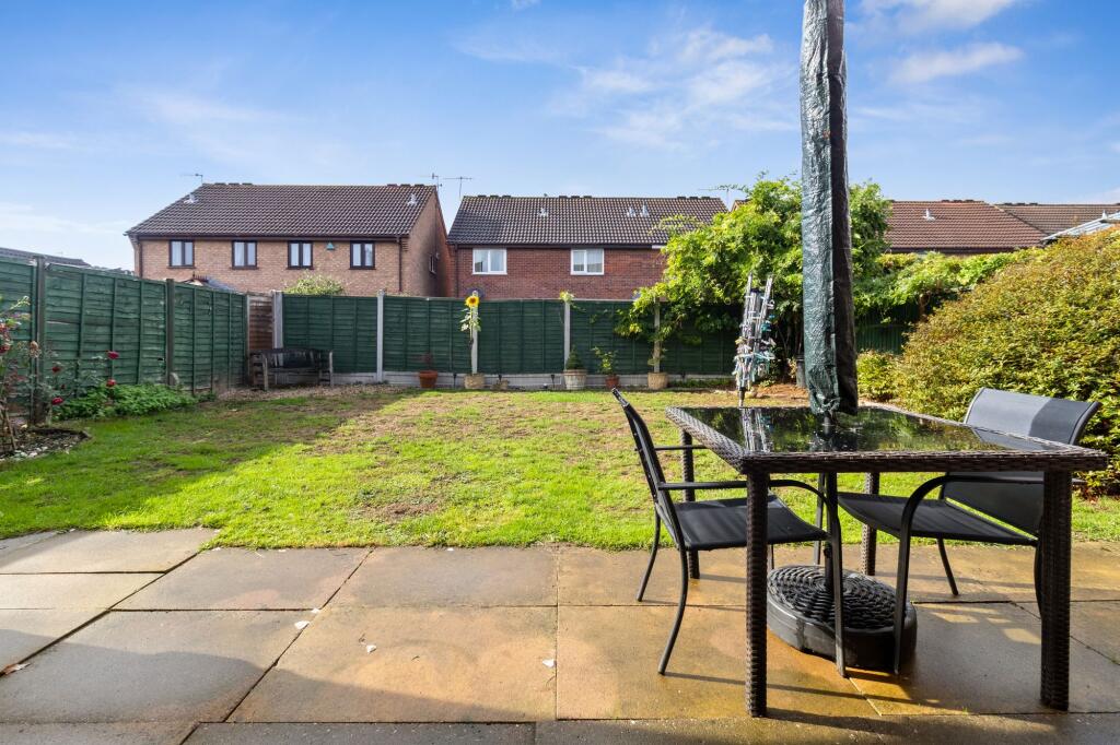 Primrose Crescent, Worcester, WR5 photo 4