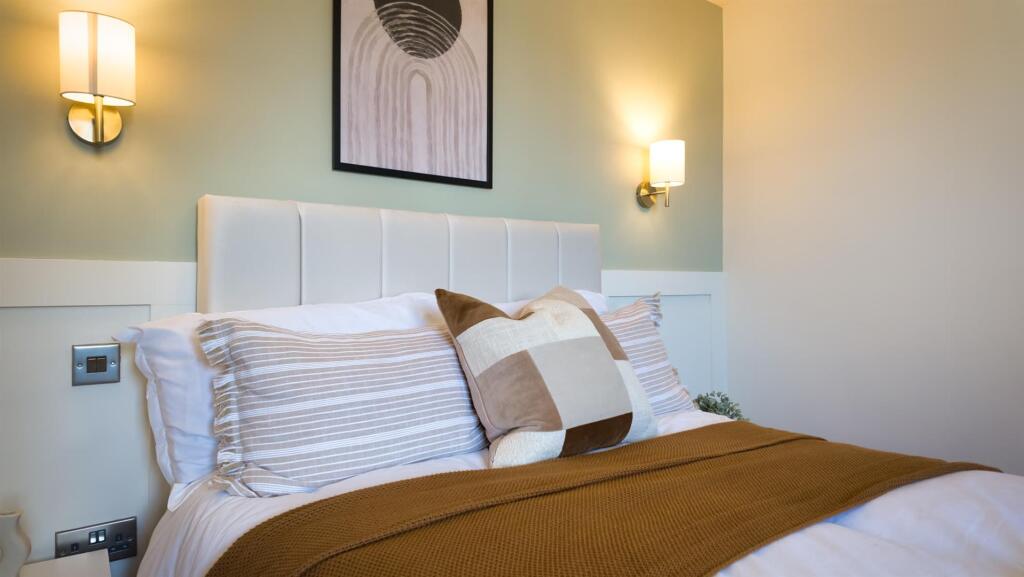 Apartment in Warrington, Bank Quay, Bewsey - View 5