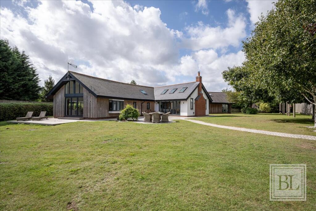 Main image of property: Brightwell Road, Brightwell, Ipswich, IP10