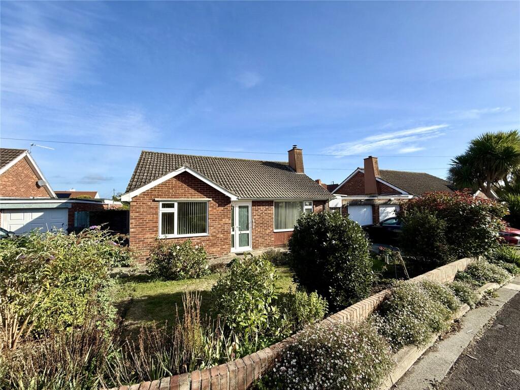 2-bed bungalow on Grange Way, Pawlett, Bridgwater, Somerset, TA6, £299,950