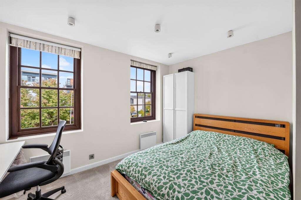 Apartment in London - View 5