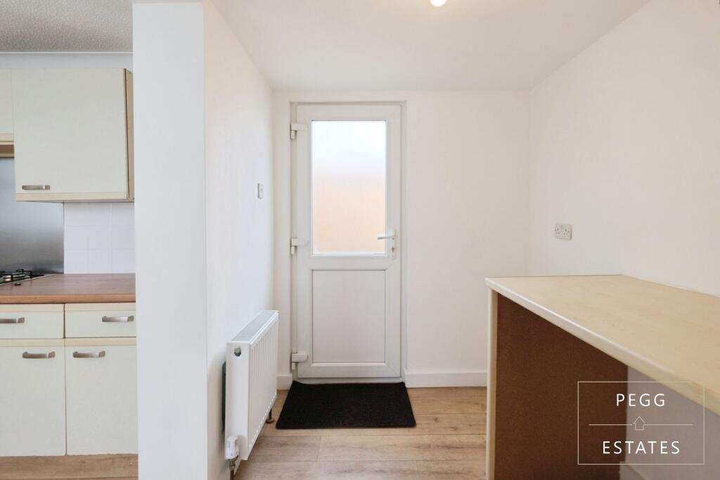 Apartment in Torquay, Torbay - More